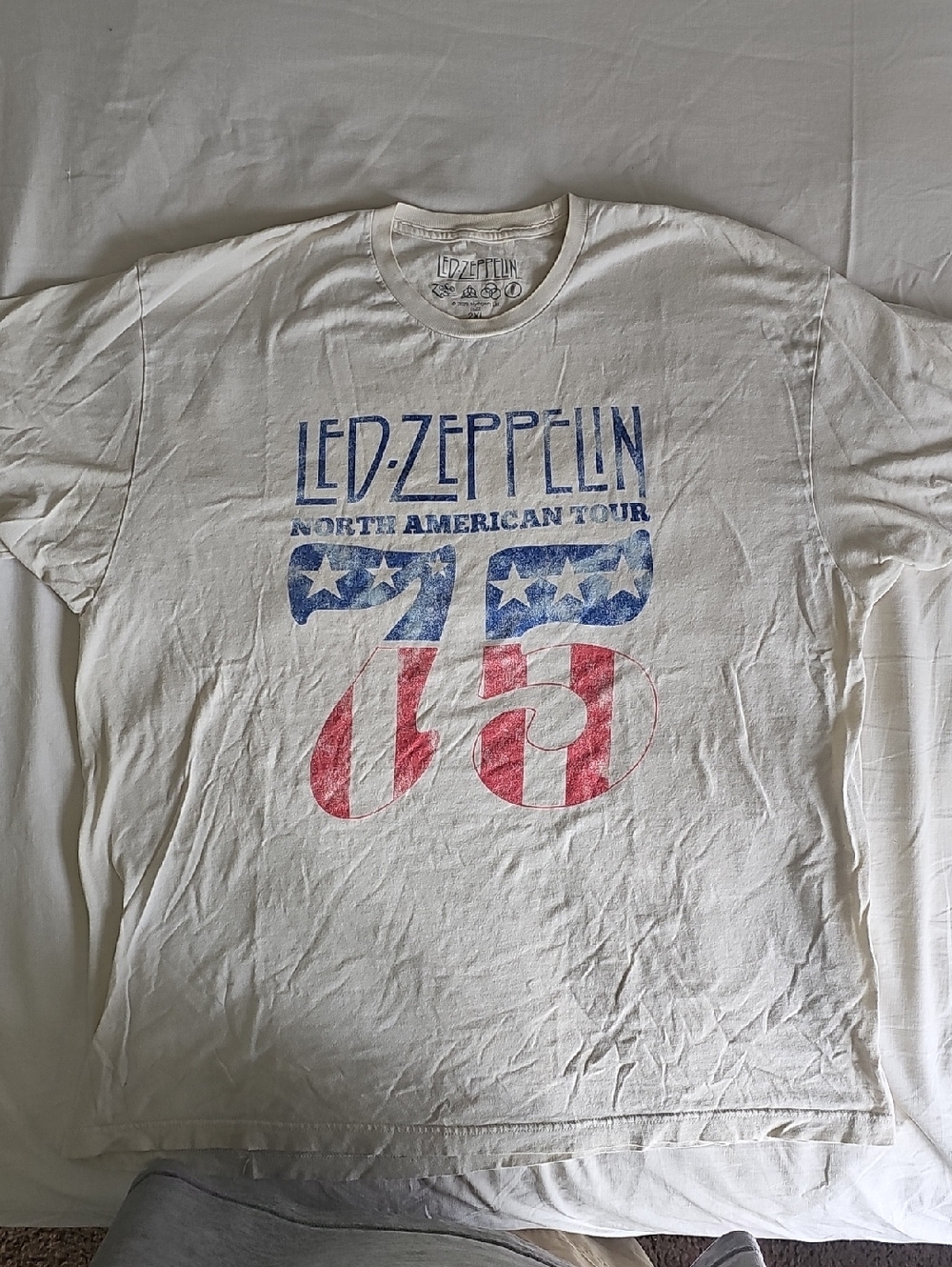 Led Zeppelin White Graphic '75 North American Tour' Short Sleeve Tee